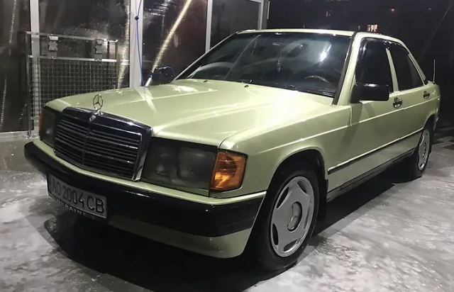 Один з класиків моделі Mercedes – легендарний 190-ий: на Закарпатті шукають нового власника