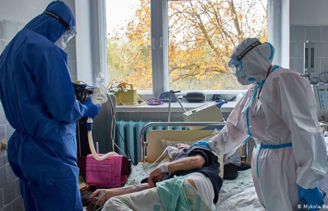 Мутація COVID-19: закарпатці із-за кордону могли привезти новий штам коронавірусу