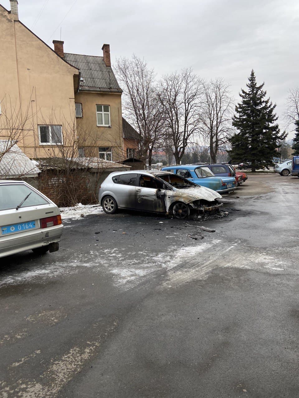 В Ужгороді вщент згорів легковий автомобіль