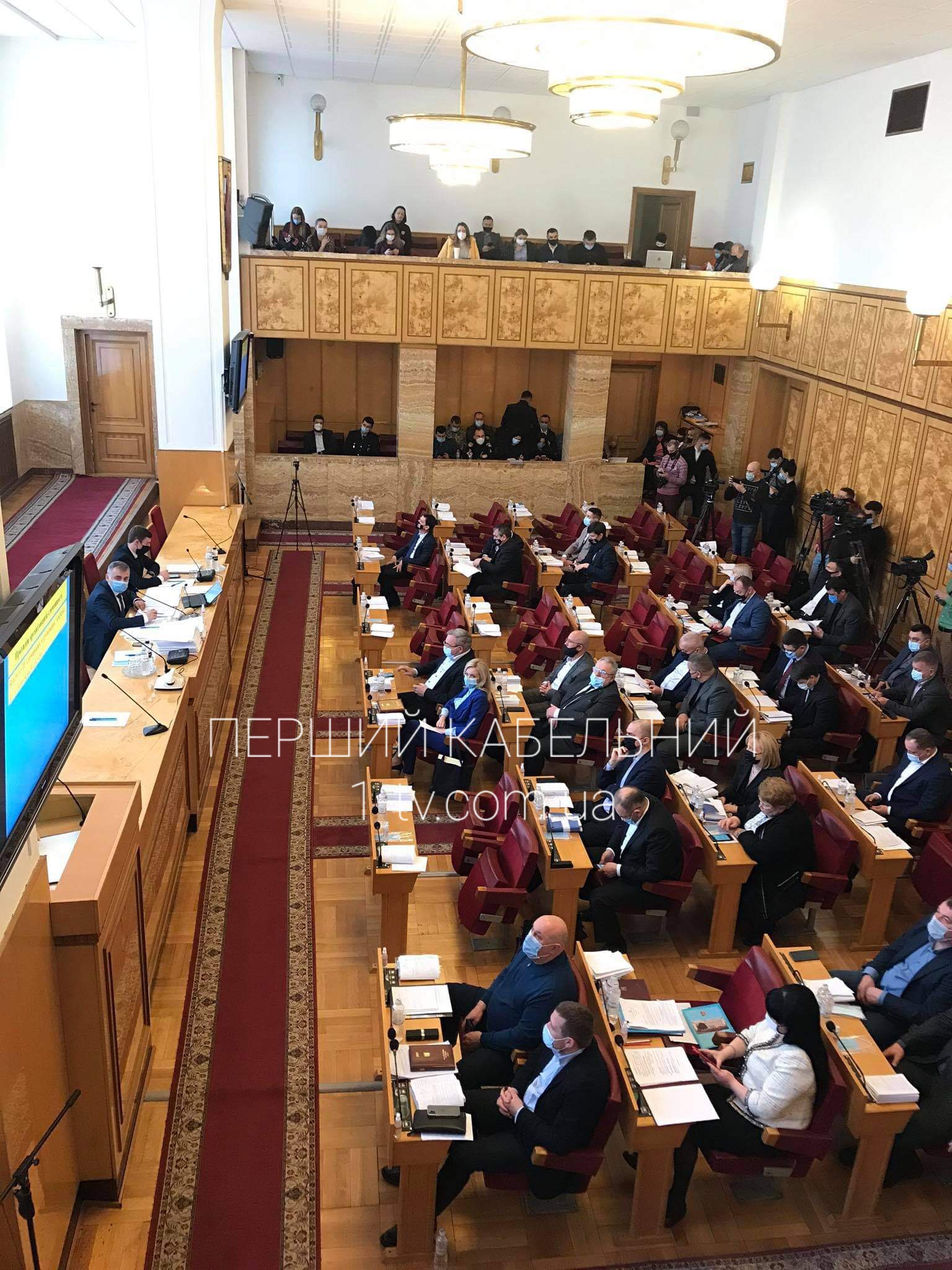 Депутати Закарпатської обласної ради від «ОП-ЗЖ» покинули сесійну залу