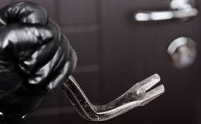 Налякані грабіжники: в Берегові підлітки проникли до будинку в якому була господарка з дітьми