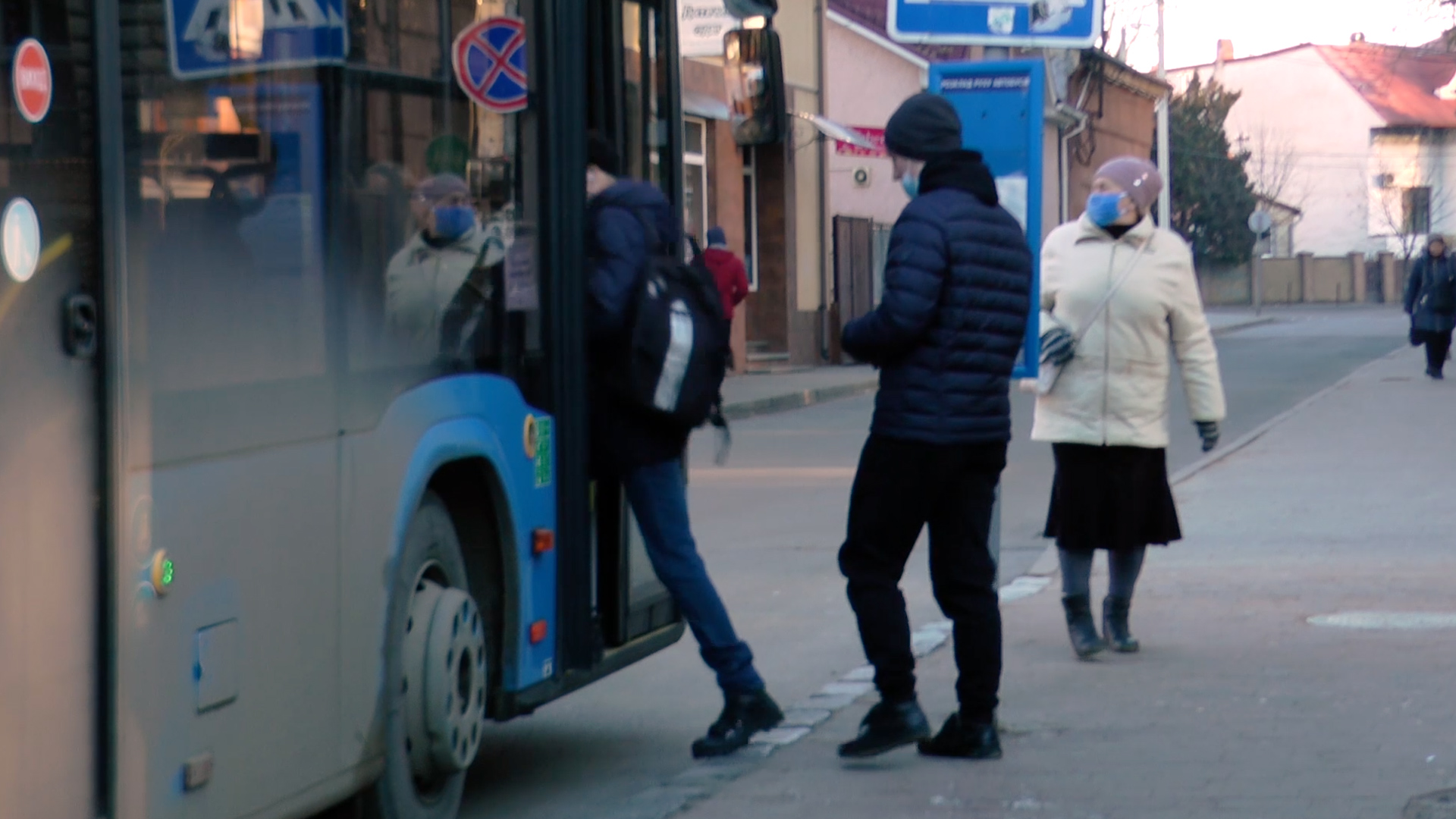 «Червоне» перевезення: курсування громадського транспорту в Ужгороді