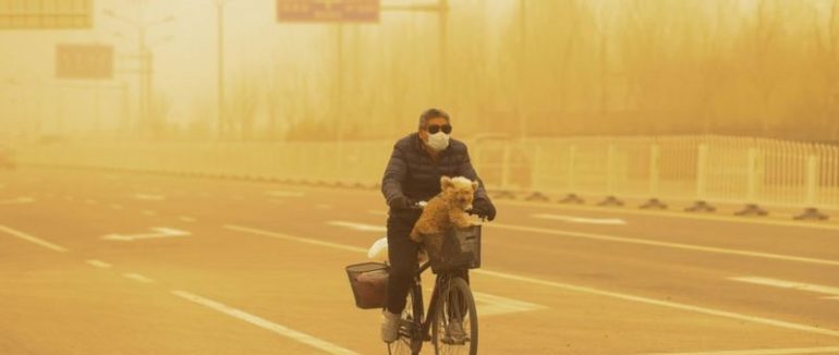 Небесний апокаліпсис: весь Пекін накрила піщана буря