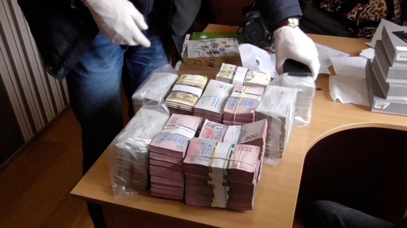 Діяльність фінансової піраміди на мільйони доларів: ошукані 55 тисяч українців