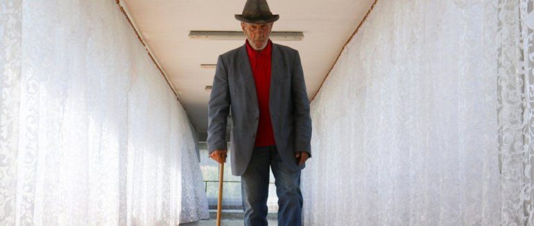 Відсьогодні в Україні підвищили пенсії на 300 гривень: кому підвищать, а кому ні