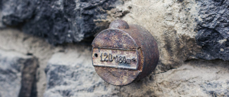 Ужгородські репери: таємниця металевих міток