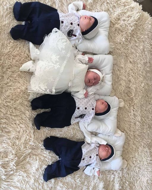 Четвірня з Тячівщини: батьки діляться милими світлинами малюків