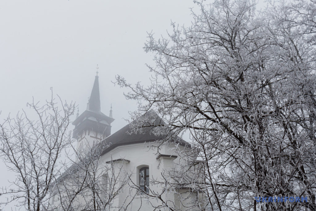 Закарпаття, Ужгородщина, храм, ковдра, готичний стиль, надписи, фотоподорож,