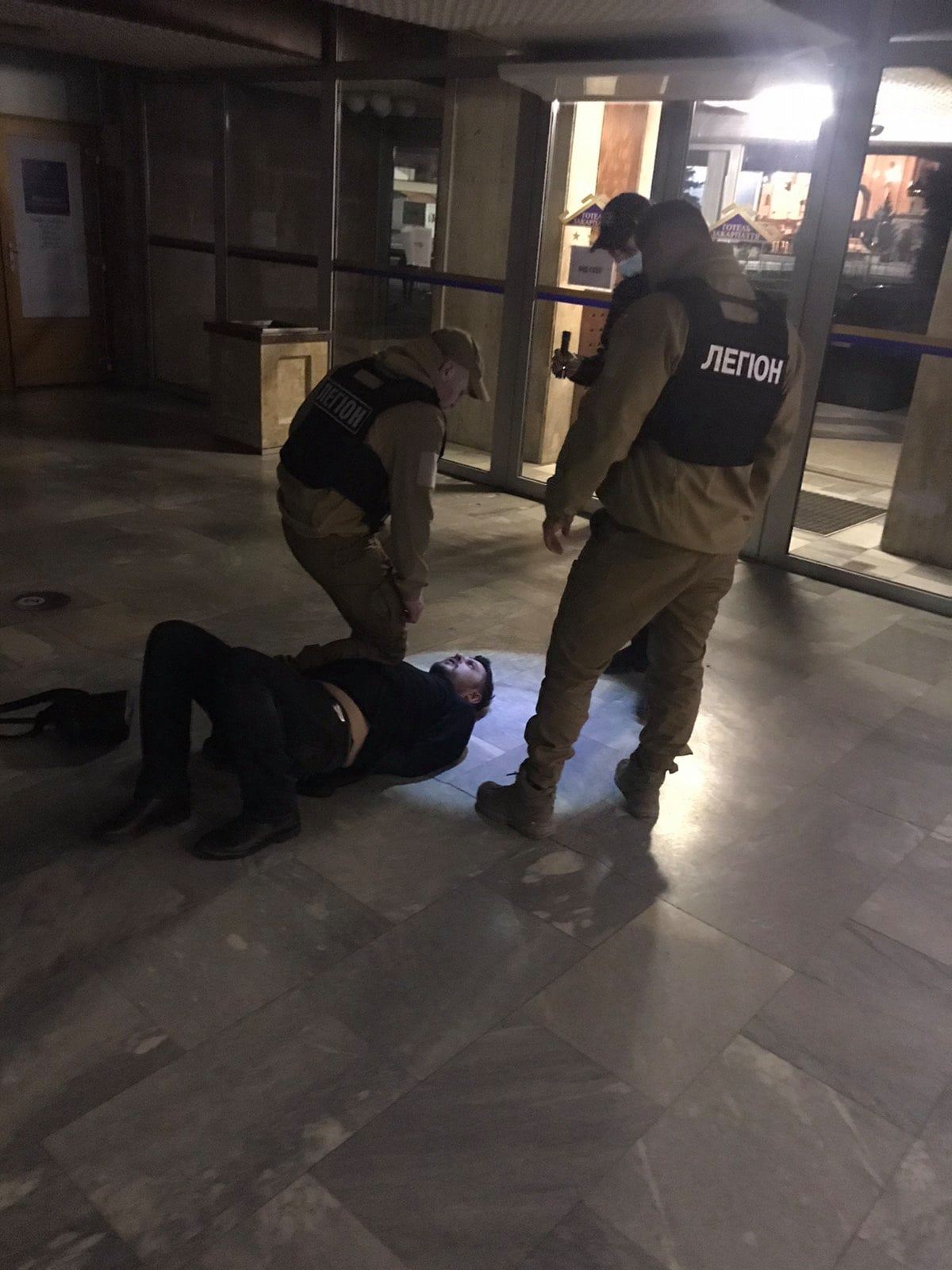 Небезпека в готелі "Закарпаття": працівники натиснули тривожну кнопку