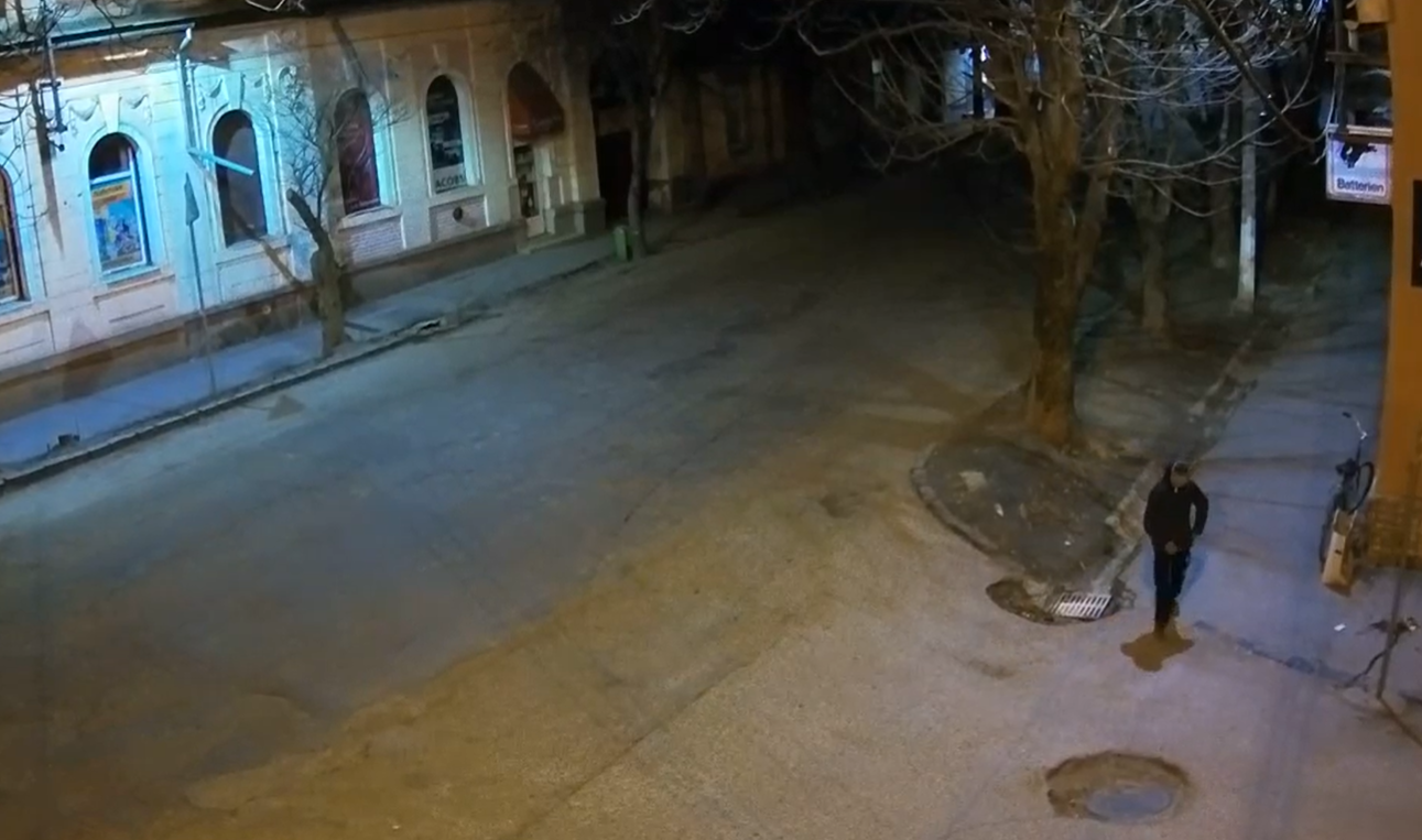 Крадіжка комунального майна в Берегові: камери зафіксували грабіж