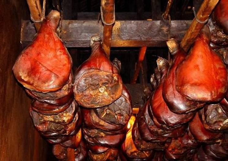 Цікаві факти про Закарпатський шовдарь: відмінності від хамону та прошуто