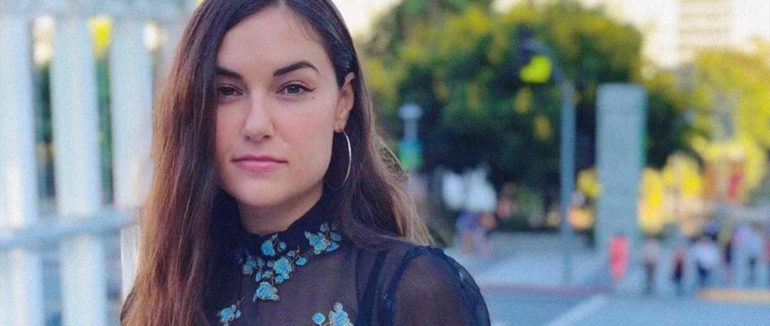 Майстер-клас від порноакторки: Саша Грей вчила своїх підписників варити український борщ