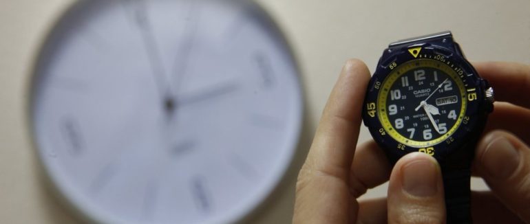 Верховна Рада планує скасувати сезонне переведення годинників