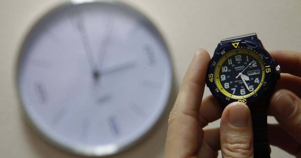 Верховна Рада планує скасувати сезонне переведення годинників