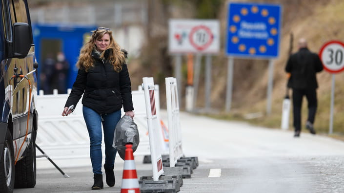 Нові правила безвізу: як українців пускатимуть до ЄС з 2022 року