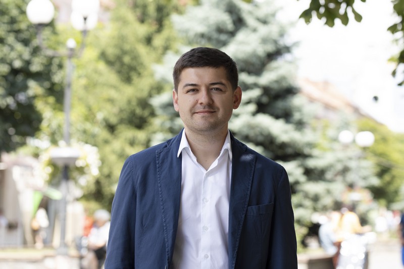 Кадрові зміни Мукачівської РДА: президент призначив нового очільника