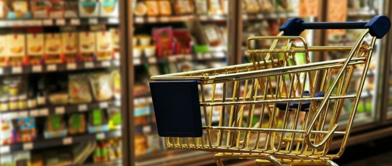 Продукти, одяг, транспорт чи алкоголь: на що у 2020 році найбільше коштів витратили українці