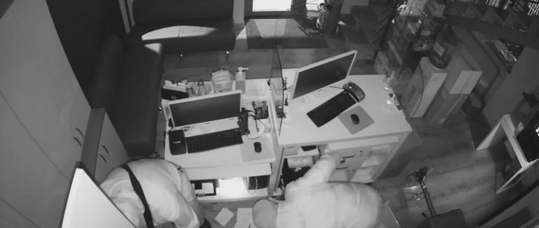 Вночі на Закарпатті пограбували медичний центр