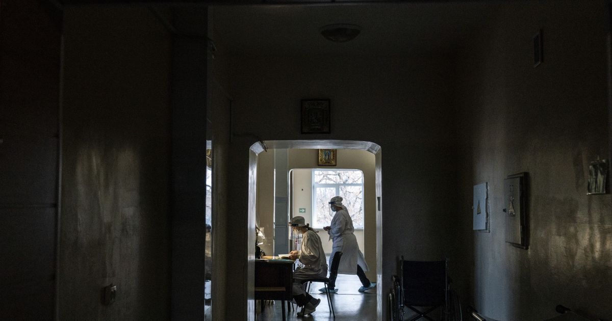 COVID-19 стає ще небезпечнішим: Радуцький спрогнозував, що очікує на Україну після третьої хвилі