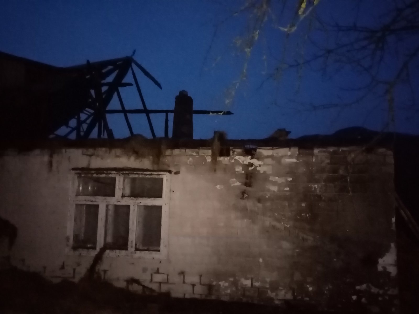 Пожежі продовжуються: на Хустщині горіла надвірна споруда