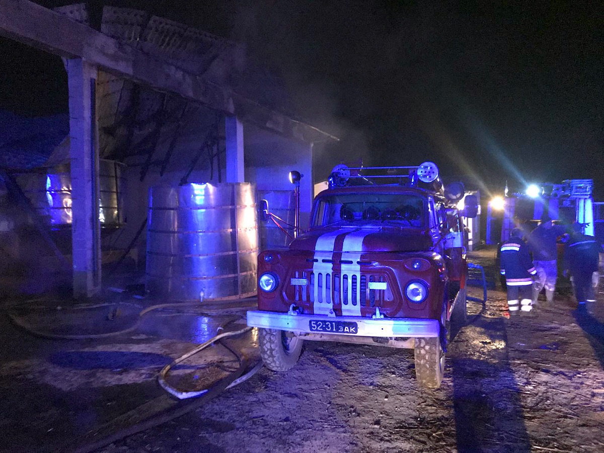 Масштабна пожежа на Берегівщині: горіла недобудована будівля на фермерському господарстві