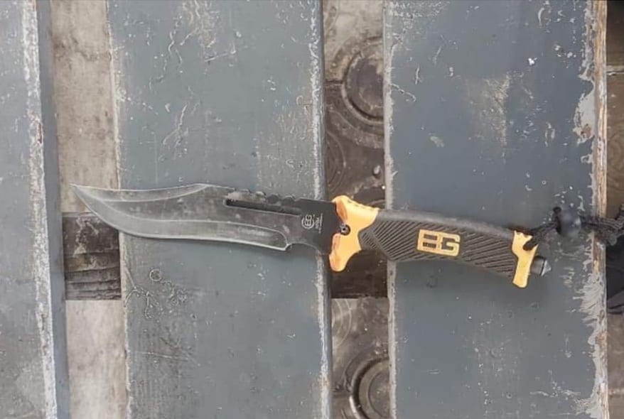 В Ужгороді чоловік розгулював вулицями з ножем