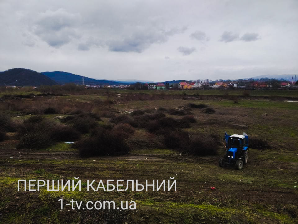 У Мукачівській міській територіальній громаді тривають роботи з благоустрою