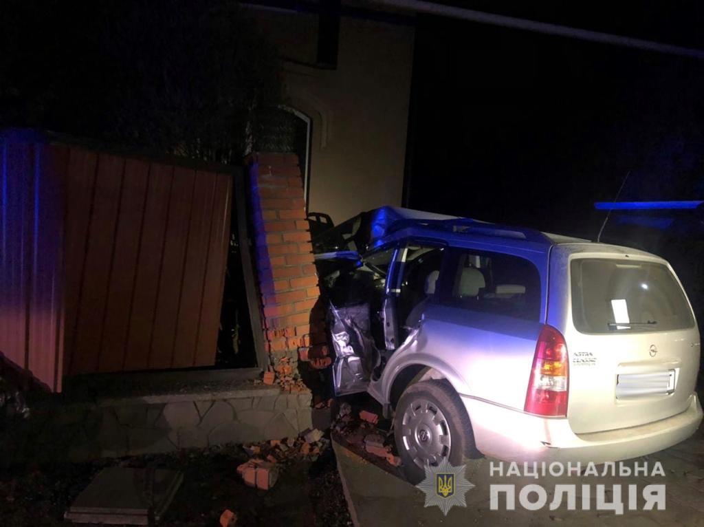На Мукачівщині трапилась автопригода зі смертельними наслідками: поліція відкрила кримінальне провадження