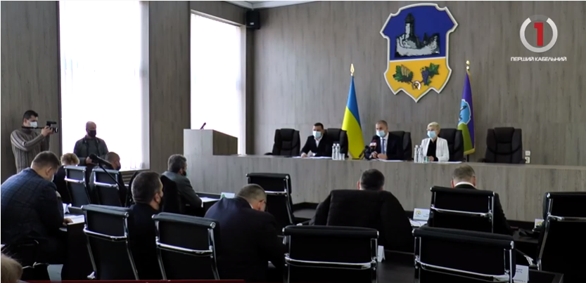 Сесійні рішення: на позачерговій сесії Ужгородської районної ради обговорили потреби району