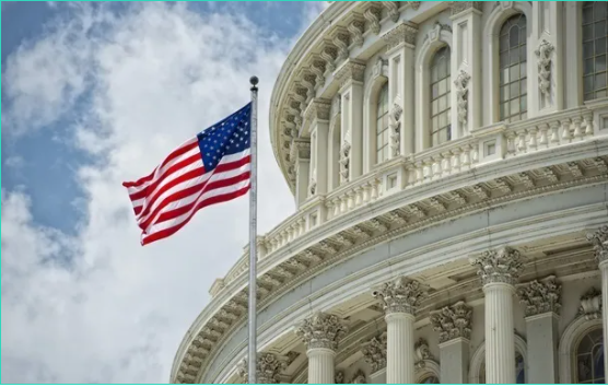 Через пандемію американці отримають по 1400 тисяч доларів допомоги