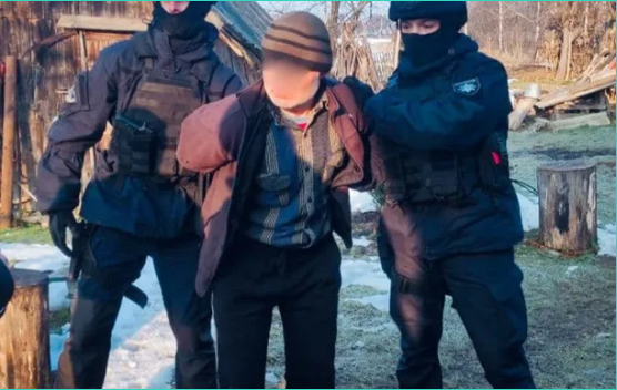 На Прикарпатті місцевий житель підстрелив двох чоловіків, які вночі рубали ліс