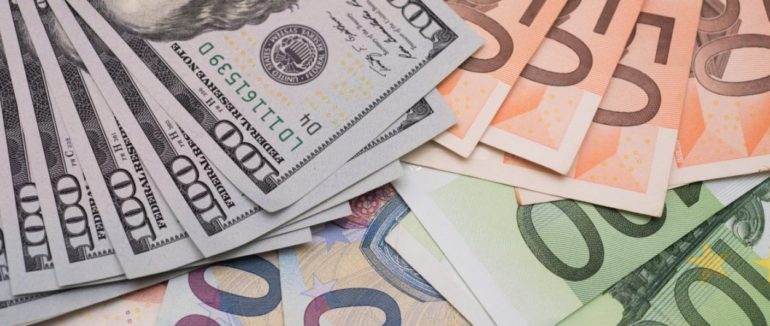 Євро дешевшає: курс валют на 29 березня