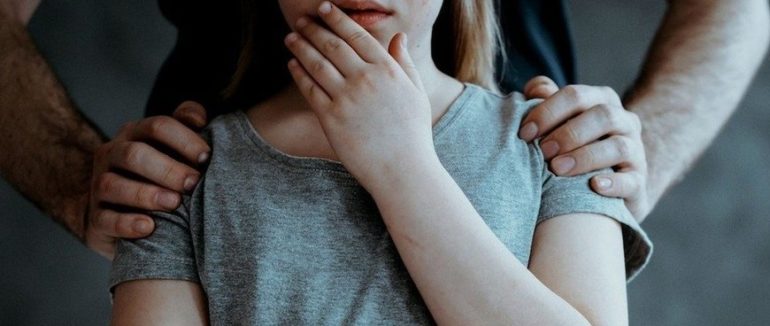 Розбещення неповнолітньої: журналісти провели розслідування скандальної справи