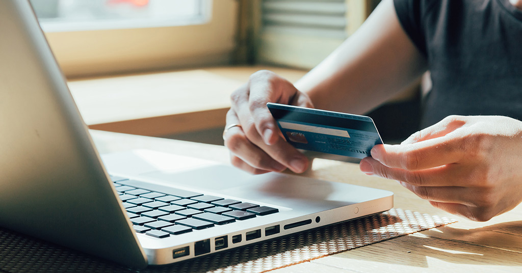 На Закарпатті у літньої жінки викрали понад 8 тисяч заощаджень