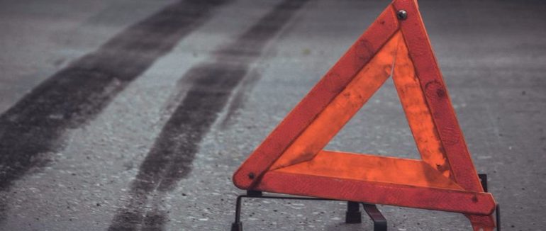 П’яний водій на Рахівщині: чоловік врізався у паркан домогосподарства