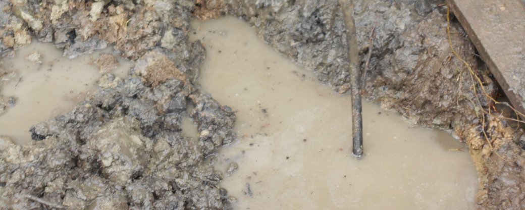 У Великому Березному під час ремонту дороги пошкодили газопровід