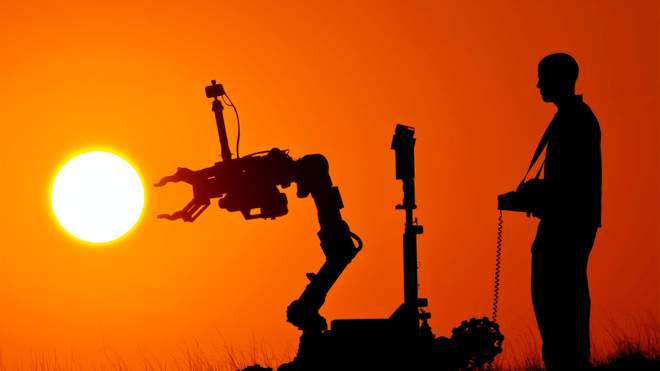 Від робототехніки до кібербезпеки: 10 найоплачуваніших професій майбутнього