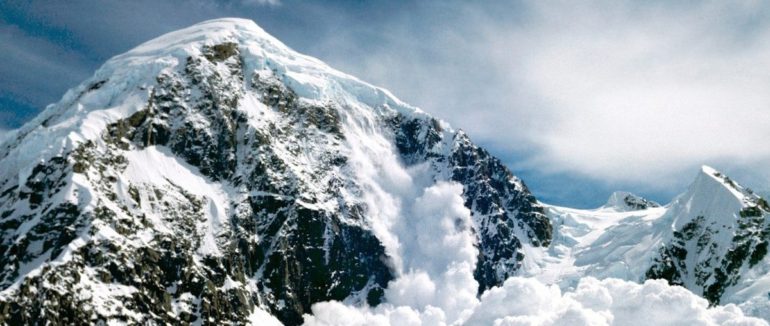 На Закарпатті оголошено сніголавинну небезпеку