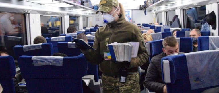 Все через коронавірус: на Закарпатті зменшився пасажиропотік через державний кордон