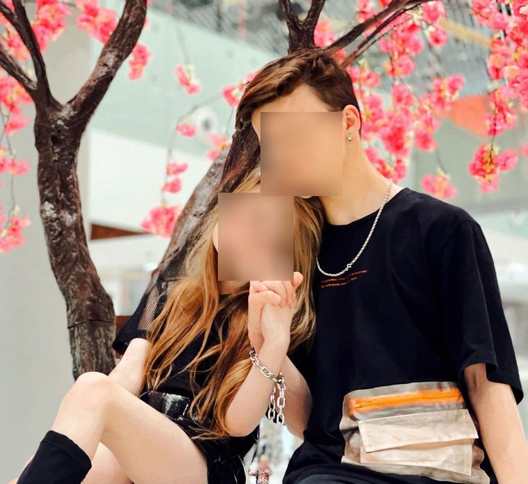 Посягання на статевий розвиток дітей: що не так з “романом” 8-ми річної моделі та 13-річного блогера