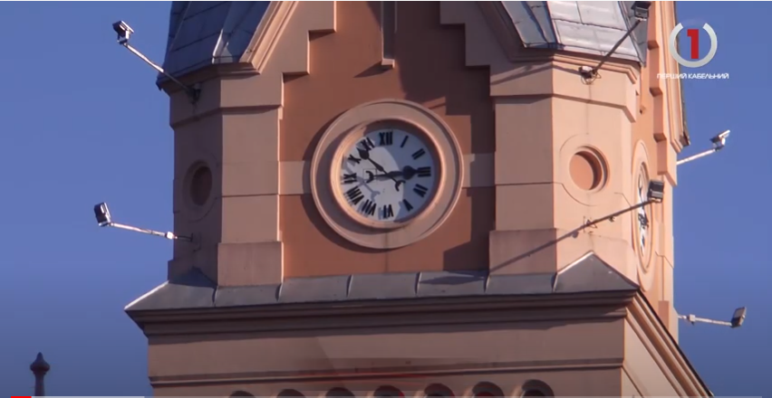 Прокидатися на годину раніше: як підготуватися до сезонного переведення стрілок?