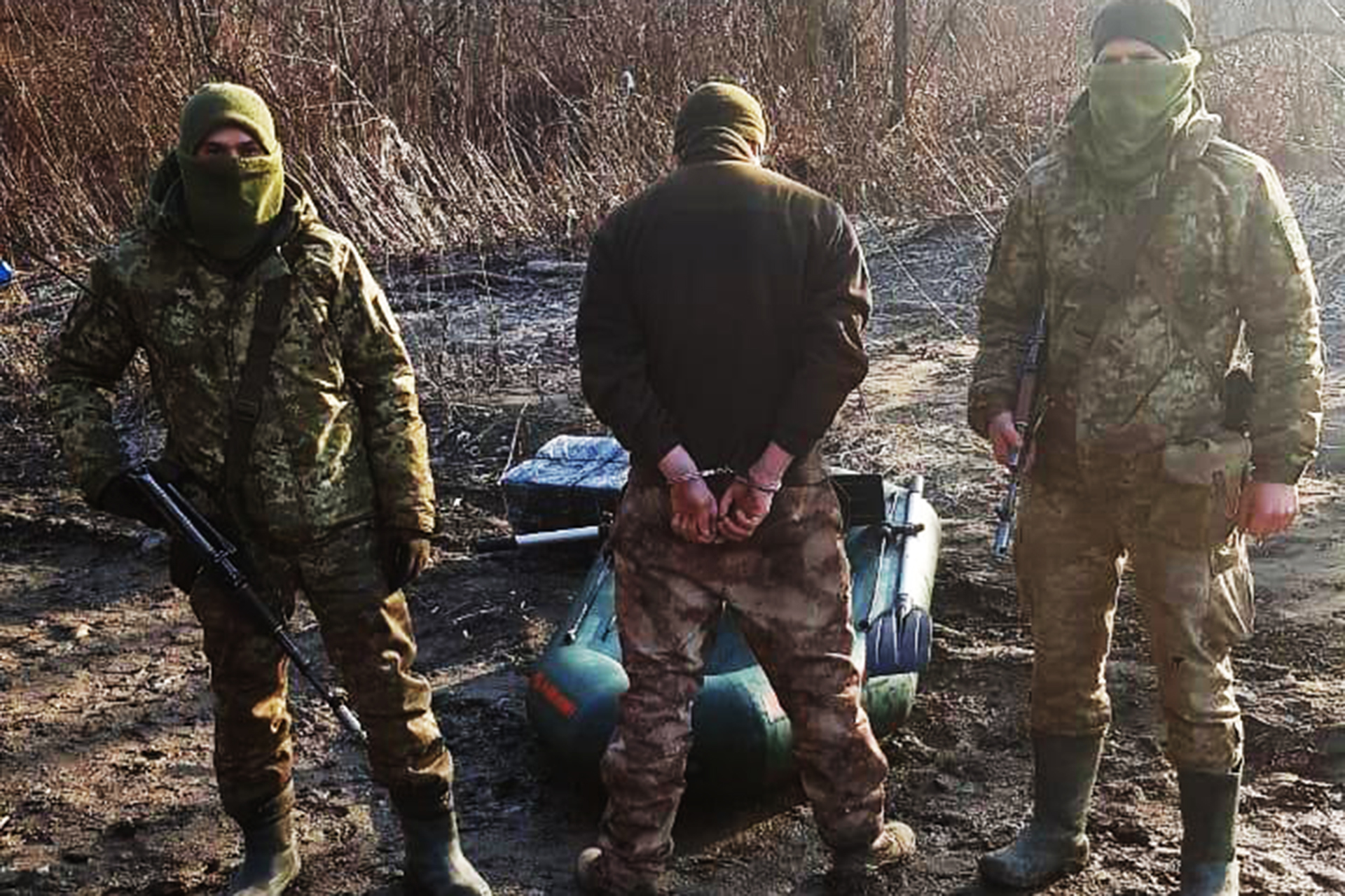 За сьогоднішню ніч на Закарпатті військовослужбовці на строковій службі затримали дві контрабанди