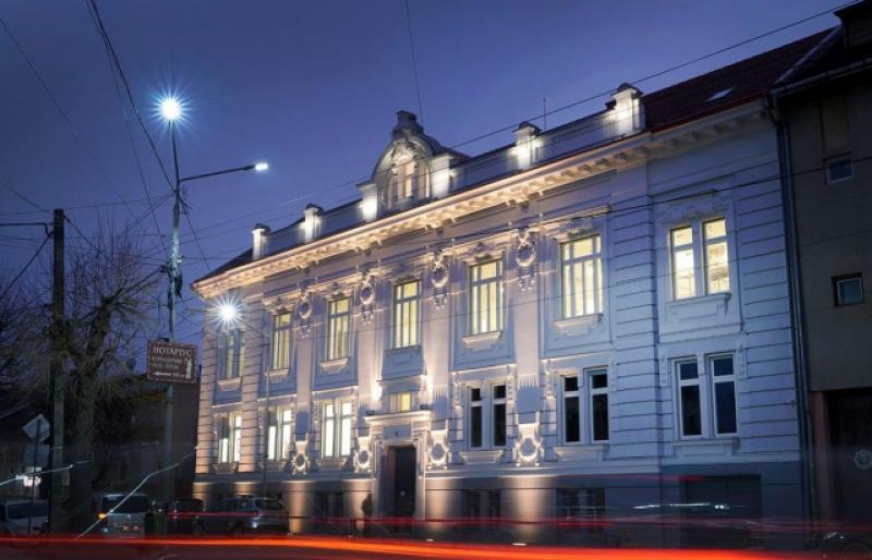 У Мукачеві у будівлі Австро-Угорського банку створили Угорський дім ім. М. Мункачі