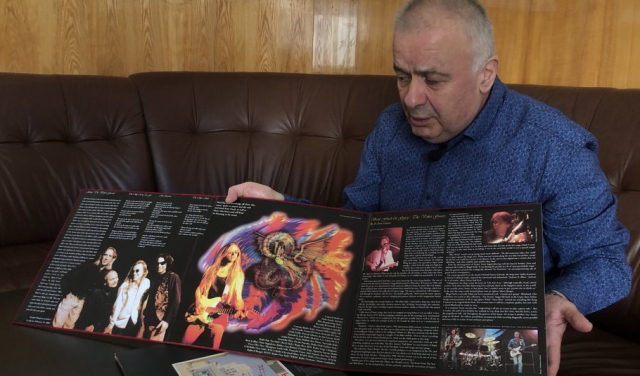 Понад 1800 платівок: Ужгородський лікар показав свою колекцію