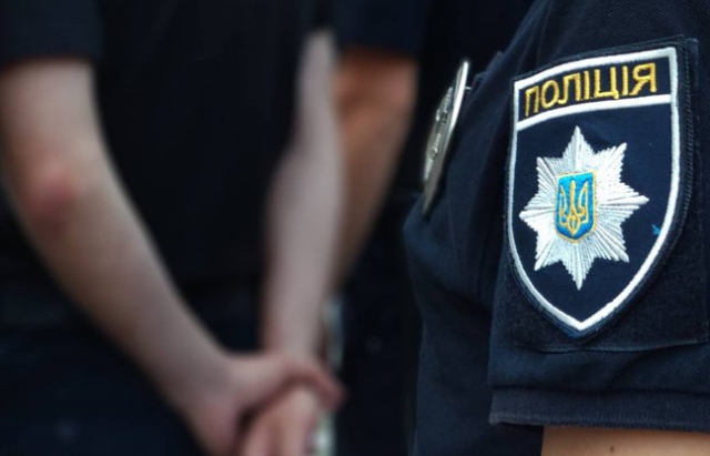 В Ужгороді затримали 57-річного тренера, який чіплявся до 14-річної вихованки.