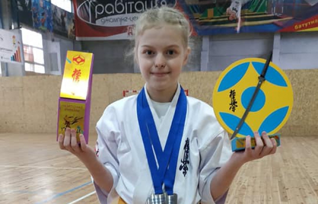 Маленький чемпіон: закарпатка стала двократним чемпіоном України з Кіокушинкайкан Карате