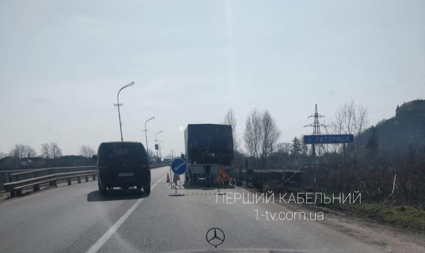Ремонтні роботи у Мукачеві: поблизу замку "Паланок" ускладнено рух