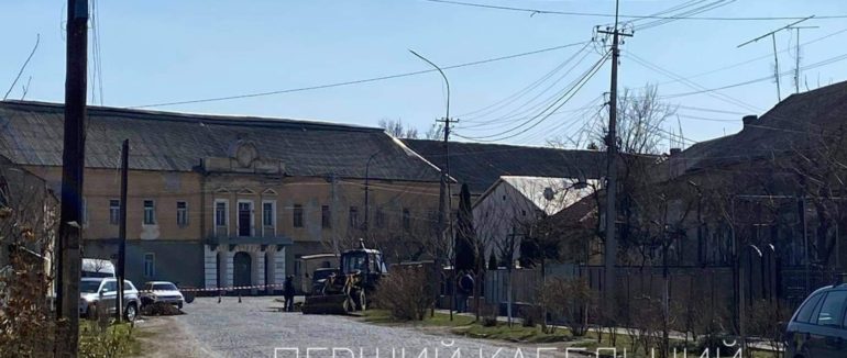 У Мукачеві перекрито рух вулицею Льва Толстого