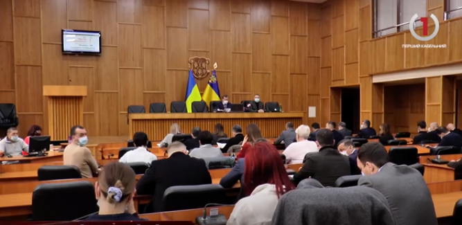 Сесія в Ужгороді: депутати обговорили сміттєву проблему