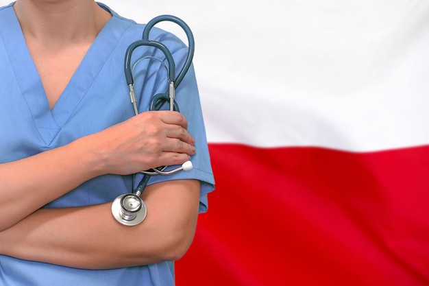 Відсутність медперсоналу: у Польщі очікують наплив українських медиків